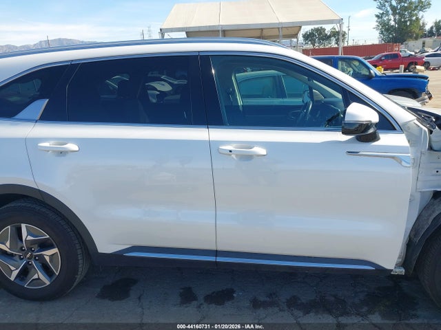 KNDRG4LGXN5081912 KIA Sorento Hybrid S