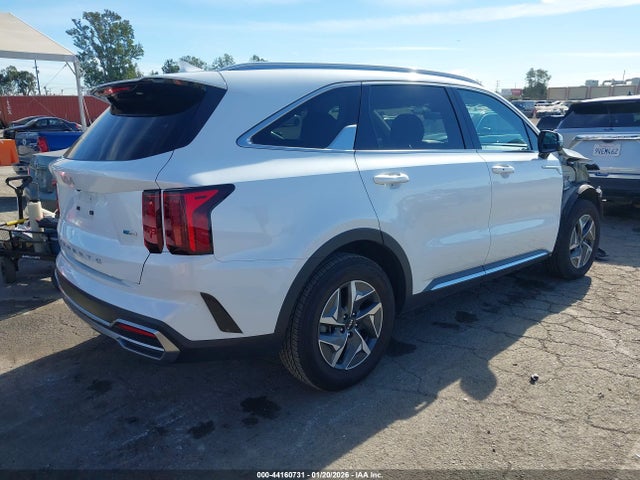 KNDRG4LGXN5081912 KIA Sorento Hybrid S