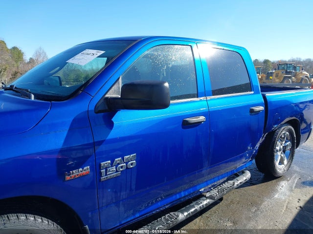 44160787 :رقم المزاد ، 1C6RR7KTXKS607373 vin ، 2019 Ram 1500 Classic Express  4x4 5'7 Box مزاد بيع
