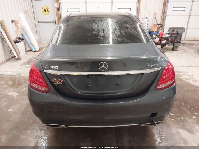 2015 Mercedes-benz C 300 4matic მანქანა იყიდება აუქციონზე, vin: 55SWF4KB8FU009052, აუქციონის ნომერი: 44160793