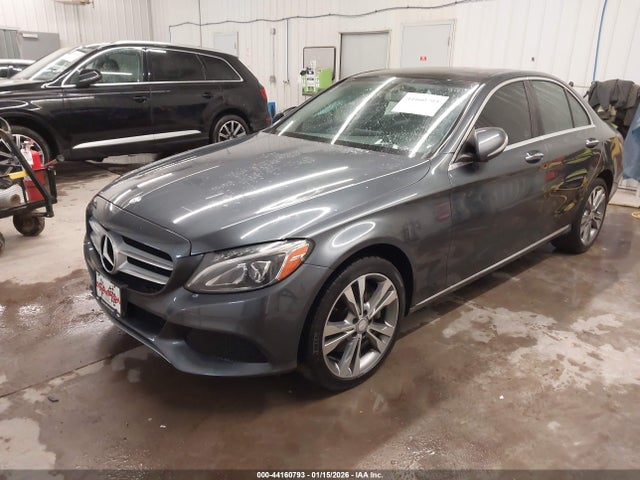 2015 Mercedes-benz C 300 4matic მანქანა იყიდება აუქციონზე, vin: 55SWF4KB8FU009052, აუქციონის ნომერი: 44160793