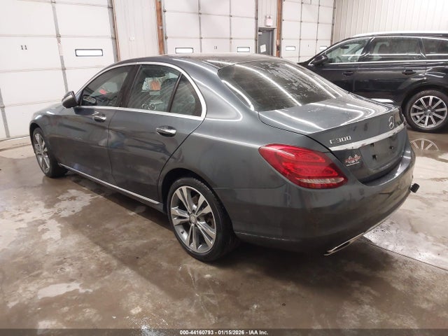 2015 Mercedes-benz C 300 4matic მანქანა იყიდება აუქციონზე, vin: 55SWF4KB8FU009052, აუქციონის ნომერი: 44160793