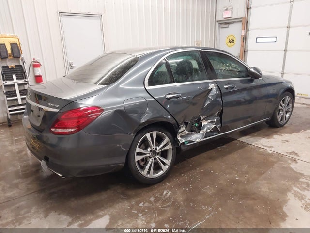 2015 Mercedes-benz C 300 4matic მანქანა იყიდება აუქციონზე, vin: 55SWF4KB8FU009052, აუქციონის ნომერი: 44160793