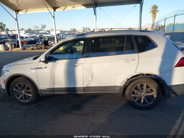 3VV3B7AX7RM001167 Volkswagen Tiguan 2.0t Se/2.0t Wolfsburg Edition