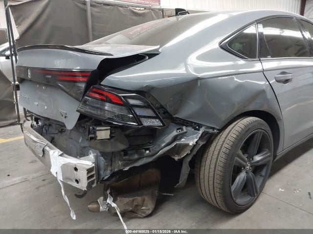 1HGCY2F71SA000738 Honda Accord Hybrid Sport-l