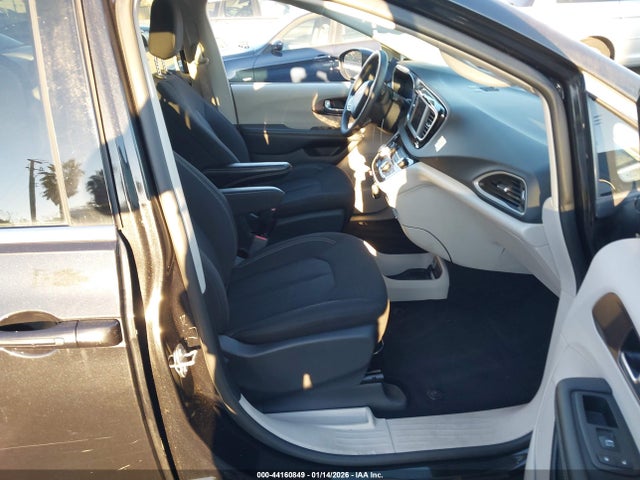 Chrysler Voyager Lx 2023 2C4RC1CG1PR548344 Image 5