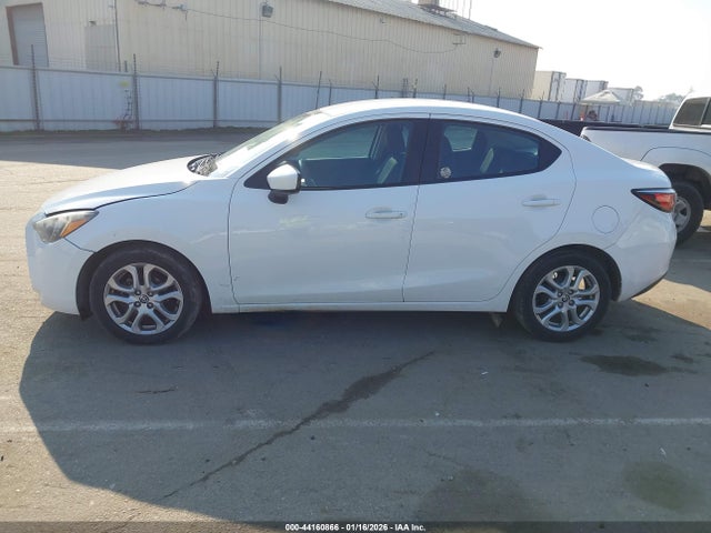 3MYDLBZV3GY144940 Scion IA
