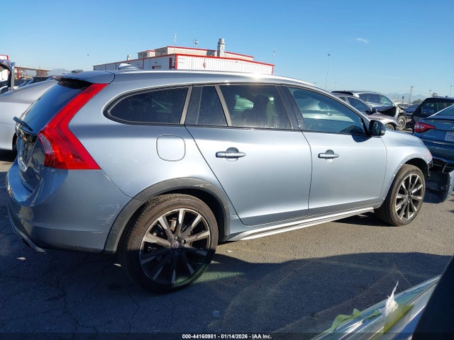 YV440MWK1H1037899 Volvo V60 Cross Country T5