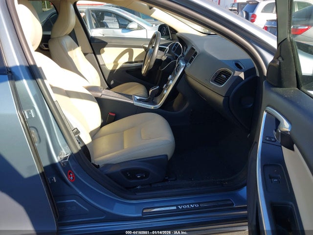 YV440MWK1H1037899 Volvo V60 Cross Country T5