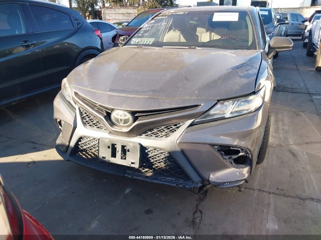 4T1B11HK5JU114289 Toyota CAMRY SE