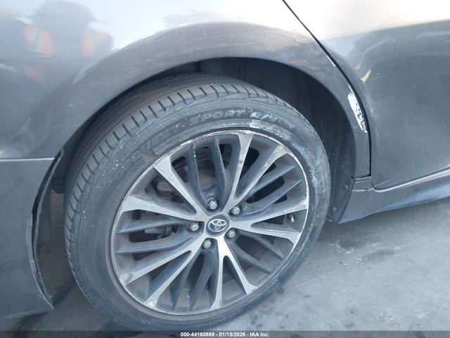 4T1B11HK5JU114289 Toyota CAMRY SE