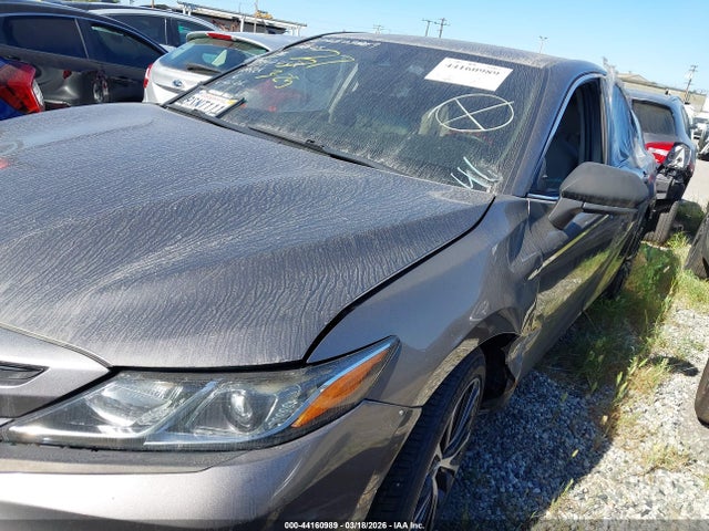 4T1B11HK5JU114289 Toyota CAMRY SE