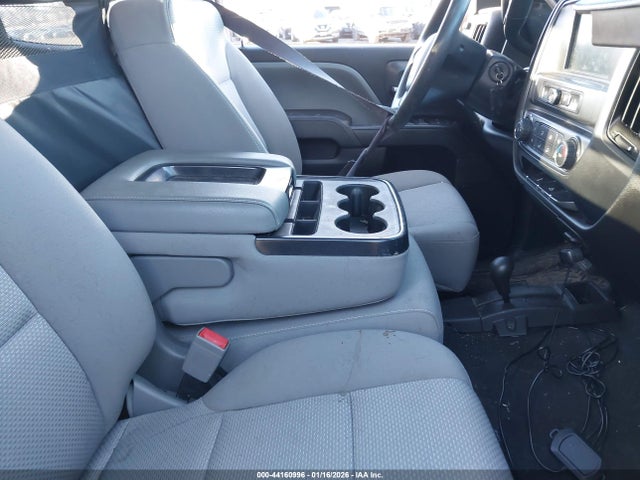 1GCVKPEC8HZ157388 Chevrolet Silverado 1500 Custom