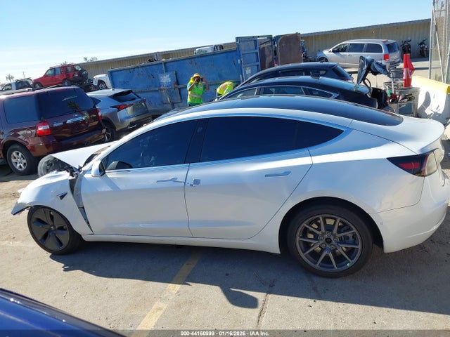 Tesla Model 3 Long Range/mid Range/standard Range/standard Range Plus 2019 5YJ3E1EA1KF300110 Image 14