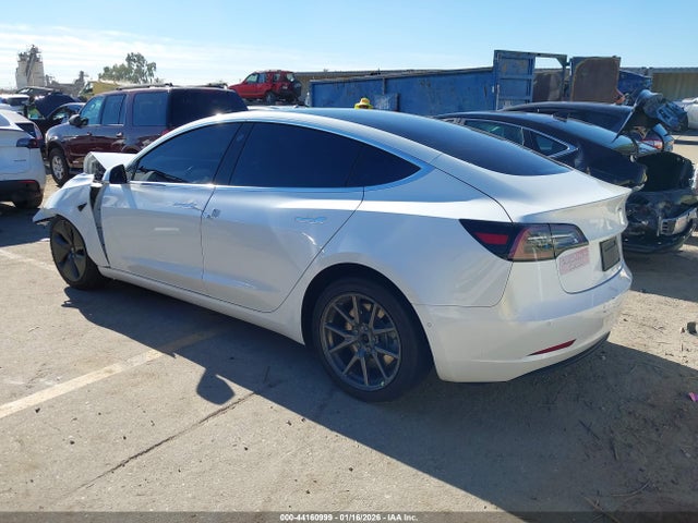 2019 TESLA MODEL 3 5YJ3E1EA1KF300110 Photo 2