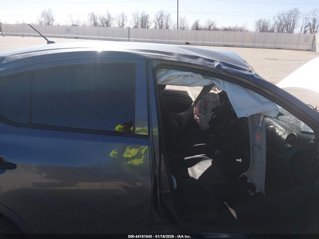 3N1CN7AP5JL868795 Nissan Versa 1.6 S+