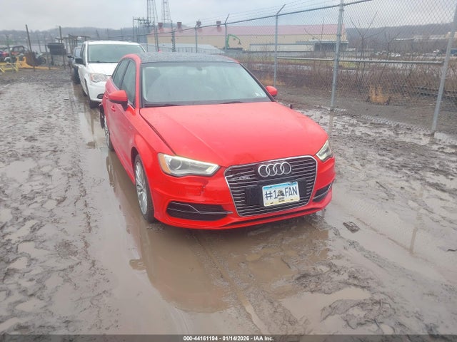 2016 AUDI A3 E-TRON WAUUPBFF4GA114640