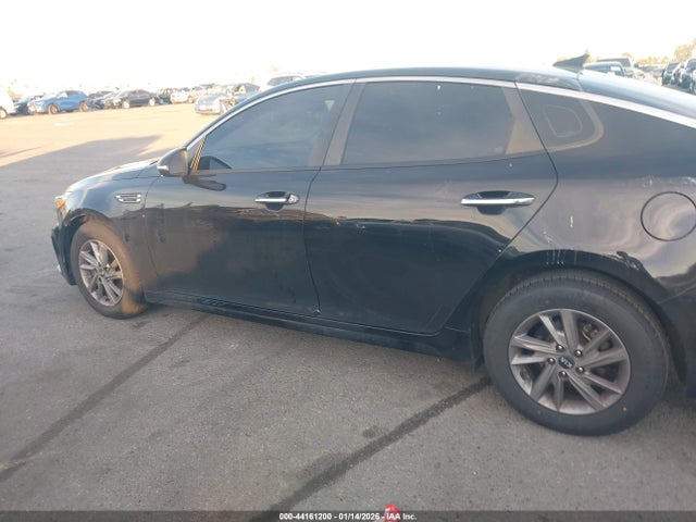5XXGT4L38LG402757 KIA Optima Lx