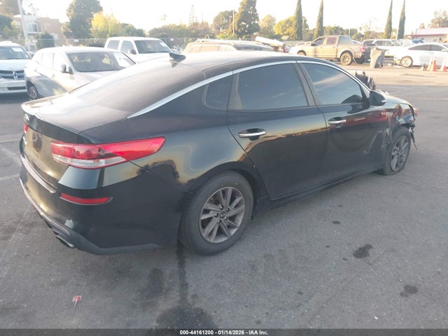 5XXGT4L38LG402757 KIA Optima Lx