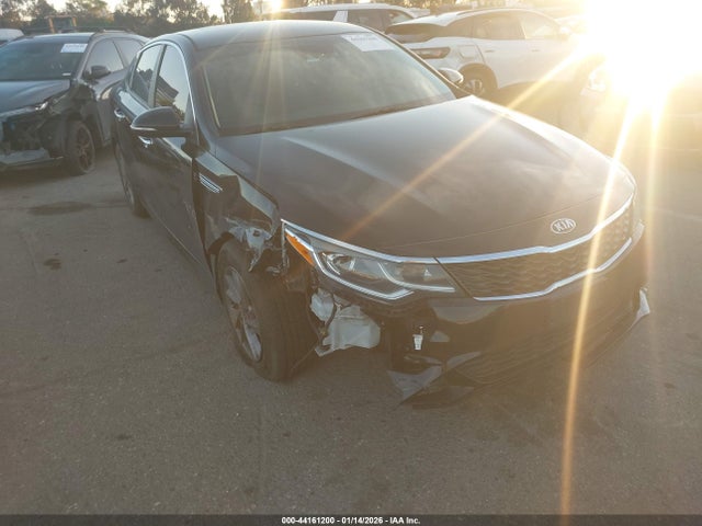 5XXGT4L38LG402757 KIA Optima Lx