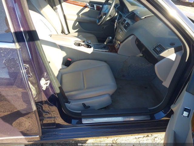 Продажа на аукционе авто 2008 Mercedes-benz C 300 Luxury/sport, vin: WDDGF54X98F010199, номер лота: 44161278