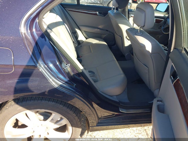 Продажа на аукционе авто 2008 Mercedes-benz C 300 Luxury/sport, vin: WDDGF54X98F010199, номер лота: 44161278
