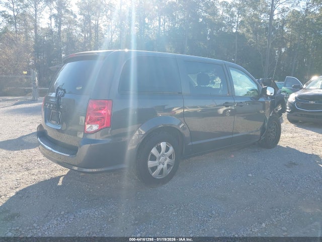 2C4RDGBG8KR586888 Dodge Grand Caravan Se