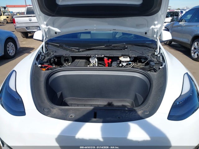 2024 TESLA MODEL Y 7SAYGDEEXRA290336 Photo 9