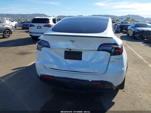 2024 TESLA MODEL Y 7SAYGDEEXRA290336 Photo 5