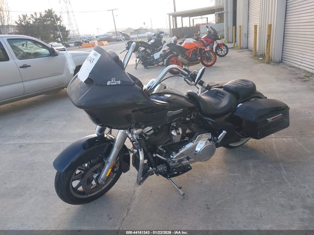 Harley-Davidson FLTRX 2021 1HD1KHC26MB615705 Image 2