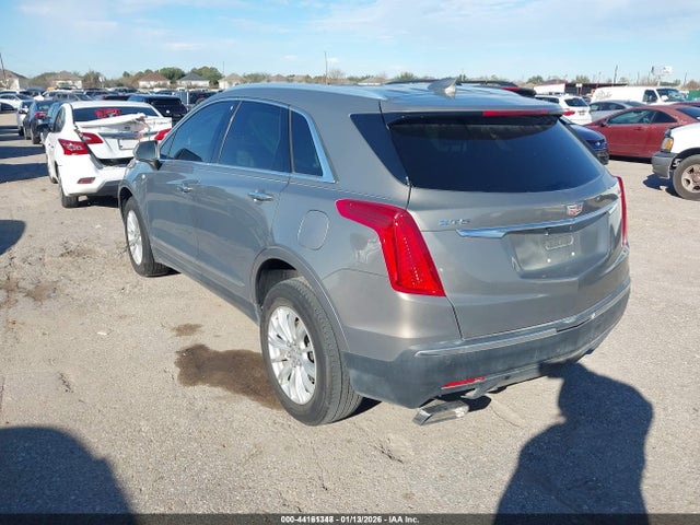 2019 CADILLAC XT5 1GYKNARS9KZ184366 Photo 2