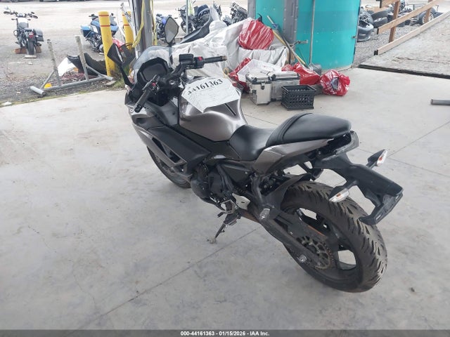 2021 KAWASAKI EX650 ML5EXEN14MDA32882 Photo 2