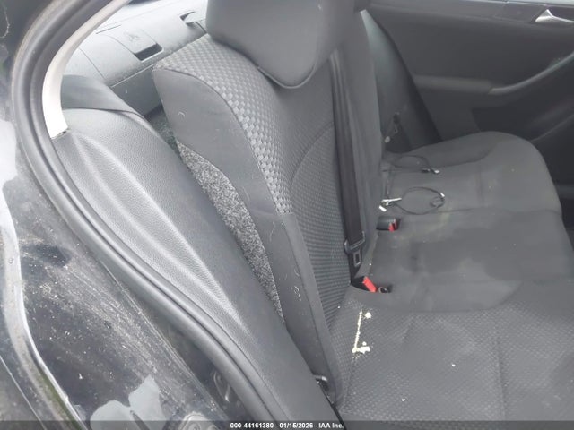 2012 Volkswagen Jetta 2.0l S მანქანა იყიდება აუქციონზე, vin: 3VW2K7AJ2CM357066, აუქციონის ნომერი: 44161380