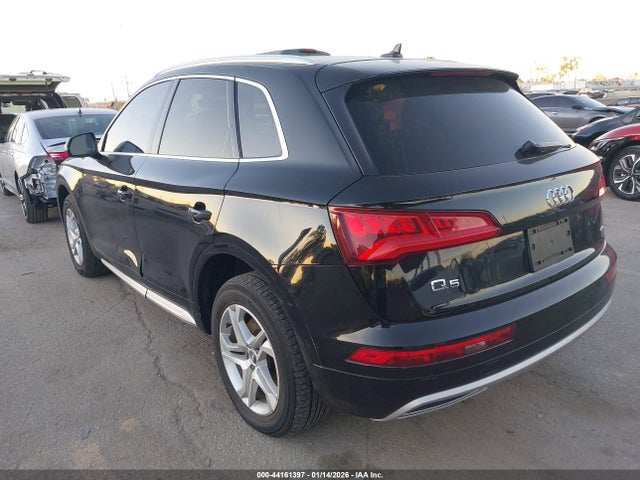 2019 AUDI Q5 WA1ANAFY6K2053618 Photo 2