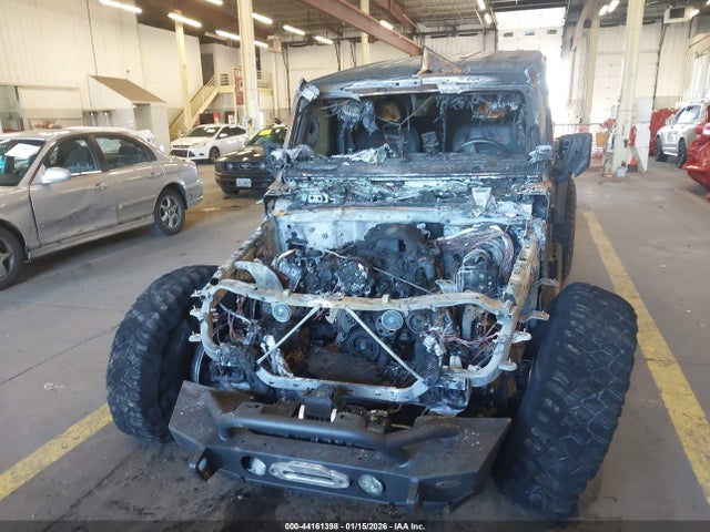 1C4HJXFG4JW241054 Jeep Wrangler Unlimited Rubicon 4x4