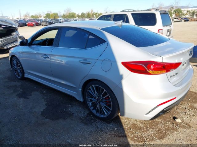 2018 HYUNDAI ELANTRA KMHD04LB6JU519887 Photo 2