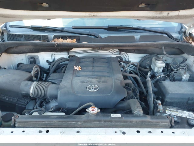 2017 Toyota Tundra Sr5 5.7l V8 მანქანა იყიდება აუქციონზე, vin: 5TFUY5F18HX625689, აუქციონის ნომერი: 44161434