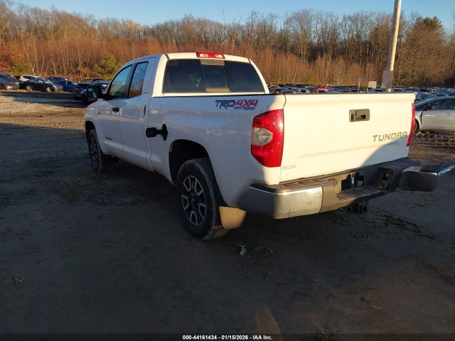 2017 Toyota Tundra Sr5 5.7l V8 მანქანა იყიდება აუქციონზე, vin: 5TFUY5F18HX625689, აუქციონის ნომერი: 44161434