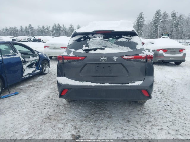 5TDGZRBH5MS156808 Toyota Highlander Xle