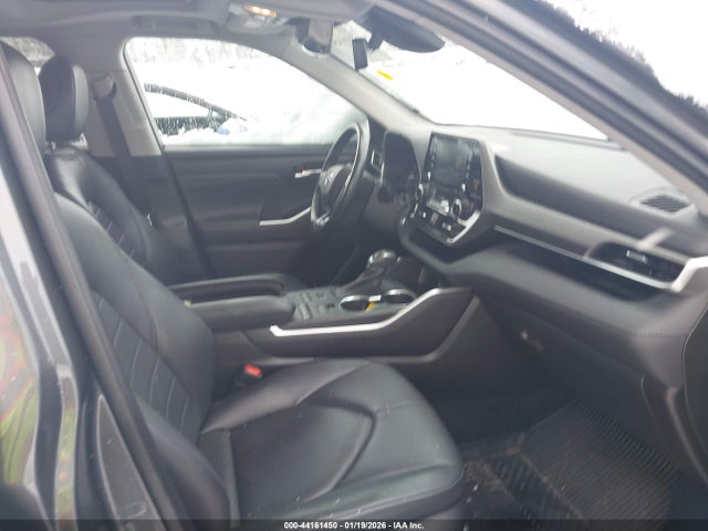 5TDGZRBH5MS156808 Toyota Highlander Xle