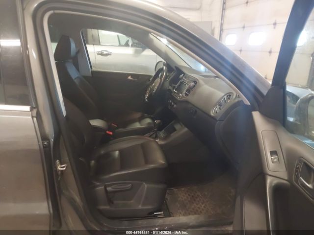 2012 VOLKSWAGEN TIGUAN WVGAV7AX1CW003061 Photo 4