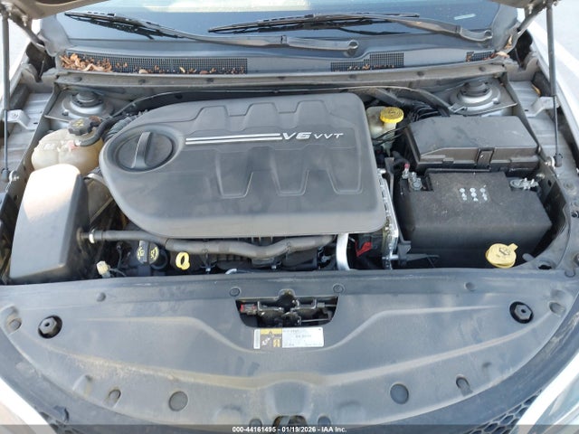 Chrysler 200 C 2015 1C3CCCCG1FN583029 Image 10