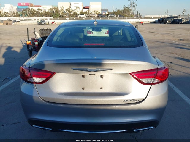Chrysler 200 C 2015 1C3CCCCG1FN583029 Image 16