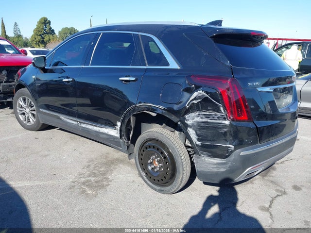 2021 CADILLAC XT5 1GYKNCRS8MZ101279 Photo 2