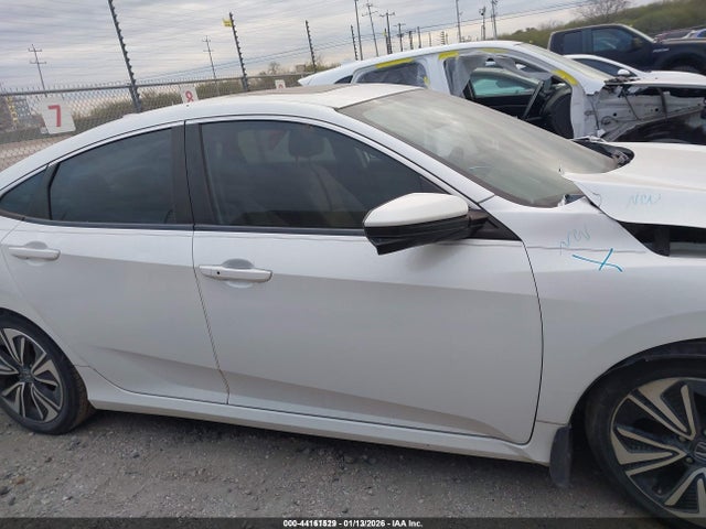 JHMFC1F3XJX015105 Honda Civic Ex-t