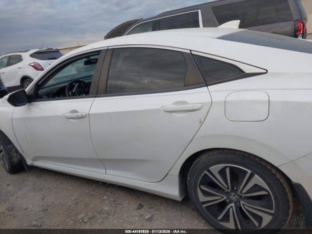 JHMFC1F3XJX015105 Honda Civic Ex-t