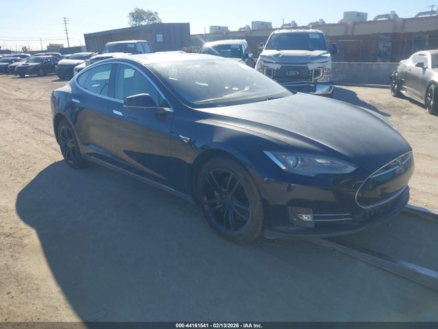 2013 TESLA MODEL S 5YJSA1CN6DFP17285 Photo 0