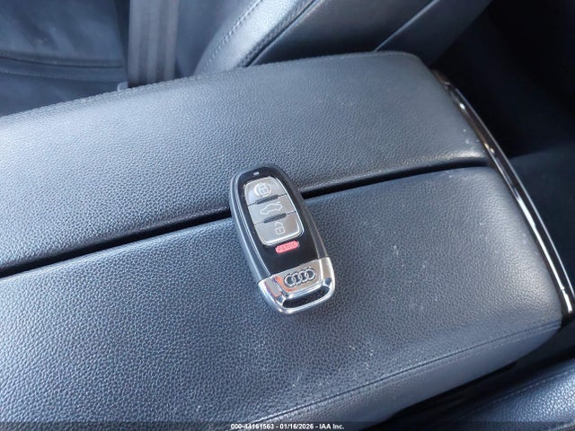 2012 AUDI A8 L WAURVAFD9CN022625 Photo 10