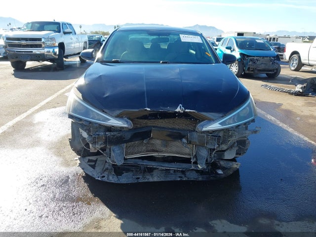 KMHD74LF8KU842869 Hyundai ELANTRA SE