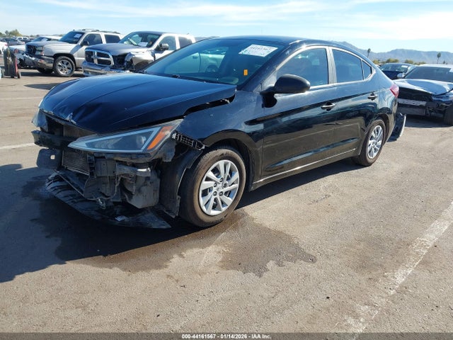 KMHD74LF8KU842869 Hyundai ELANTRA SE